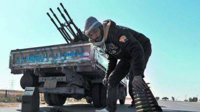 Los aliados giran su estrategia y ahora atacan a tanques de Kadafi