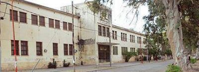 El Gobierno recibir� $ 50 millones para la construcci�n de ocho edificios escolares