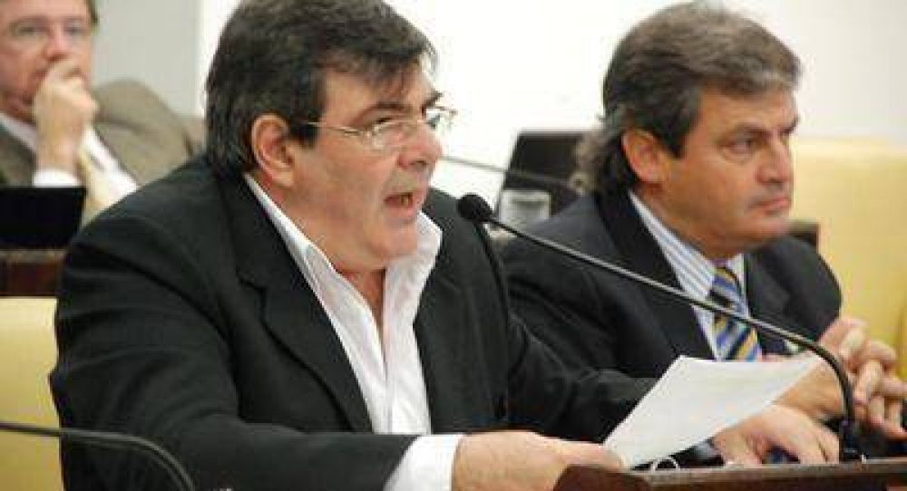 �Gracias al coraje de Alfons�n, hoy podemos hablar de DDHH� 