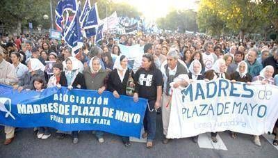 Un masivo repudio para recordar el 35� aniversario del golpe militar
