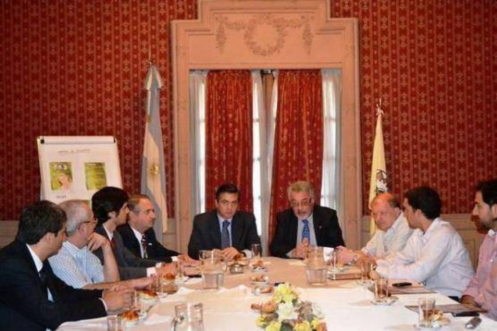 Turismo y comercio unifican esfuerzos 