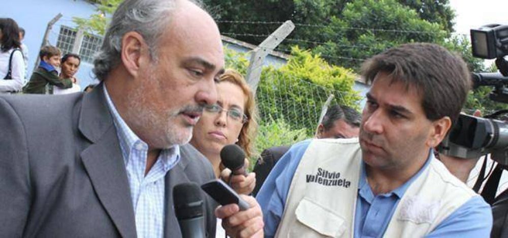 �Es responsabilidad nuestra ense�ar objetivamente los hechos hist�ricos a las nuevas generaciones