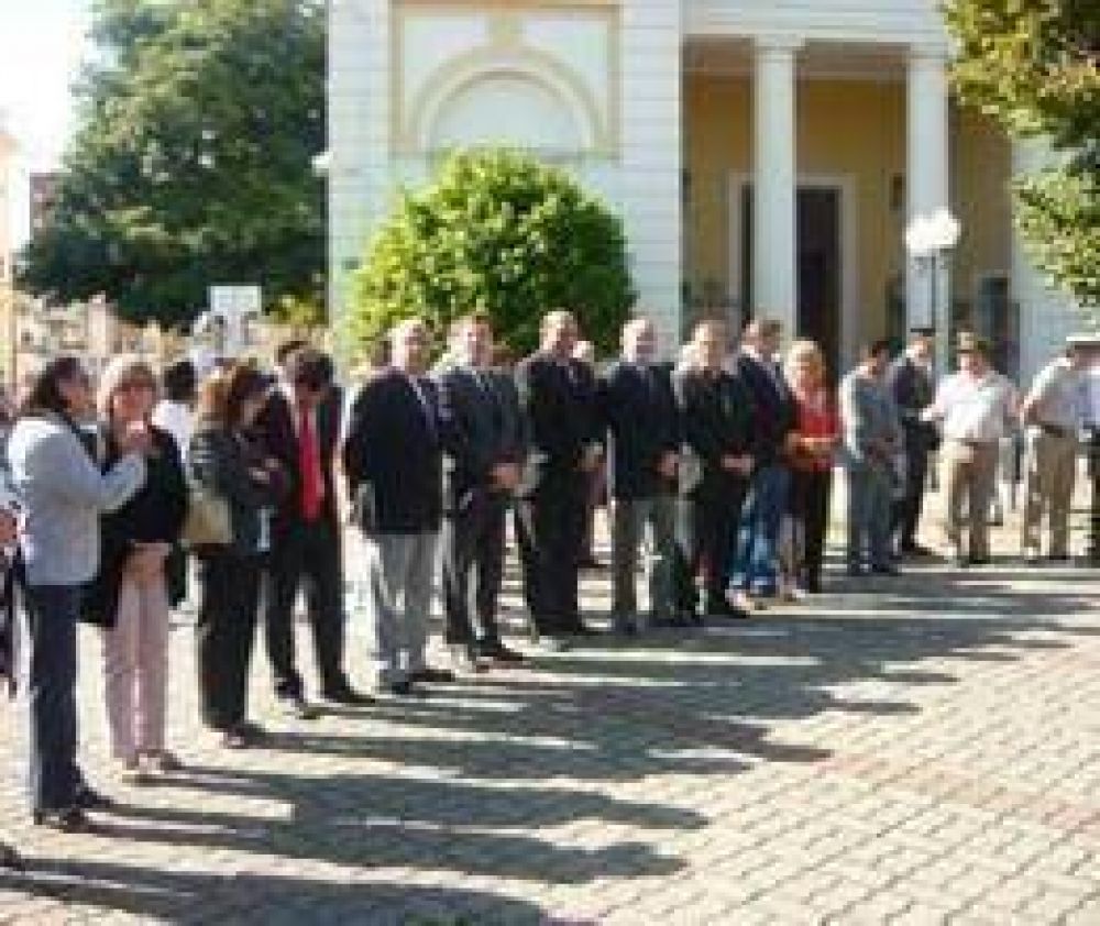 Emotivo acto por el D�a de la Memoria 