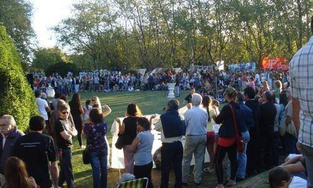 M�s de mil personas en el acto por la Memoria 