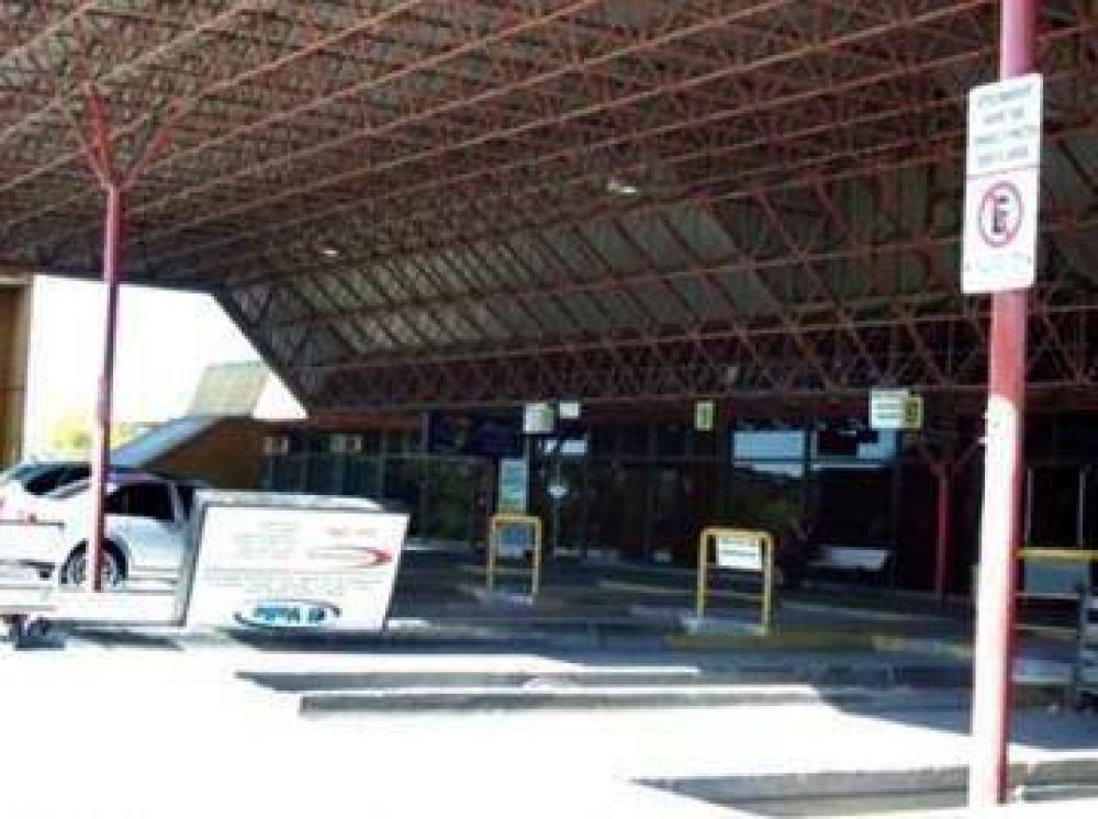 Analizan la posibilidad de mejorar la Terminal de Omnibus 