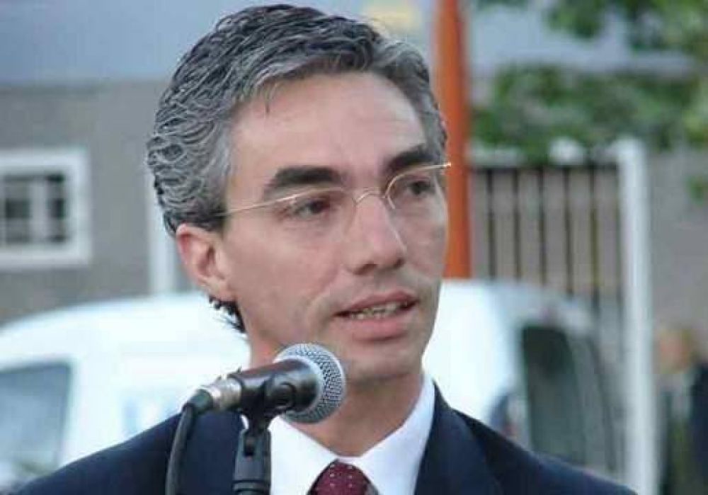 Meoni enfr�a alianza con De Narv�ez y critica a Alfons�n
