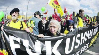 Una multitud pidi� en Alemania y en Italia el fin de la era at�mica