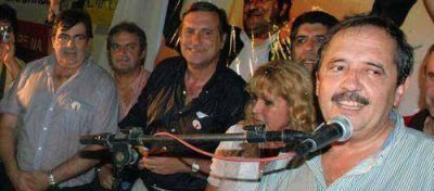 �Alfons�n quiere votos para terminar con la pobreza�, asegur� Peche