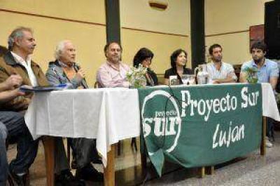 Solanas pas� por Luj�n y descart� pelear por la capital. 