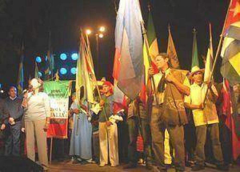 Finaliz� la feria de colectividades 