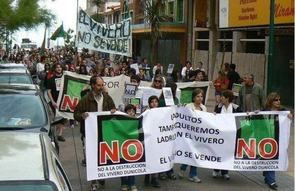 Siguen las marchas por el vivero en Miramar