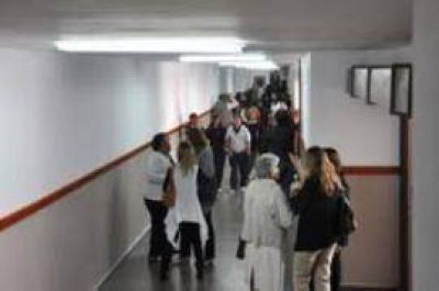 Feito: "se licita en Abril la ESB n�mero 8"