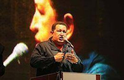 Hugo Ch�vez visit� la Ciudad y recibi� pol�mico premio de comunicaci�n