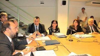 No habr� efectivizaciones pero eval�an equiparar sueldos a los contratados