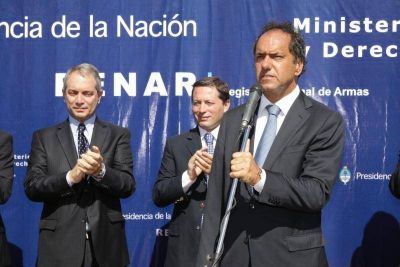 Scioli relanz� el plan de desarme nacional 