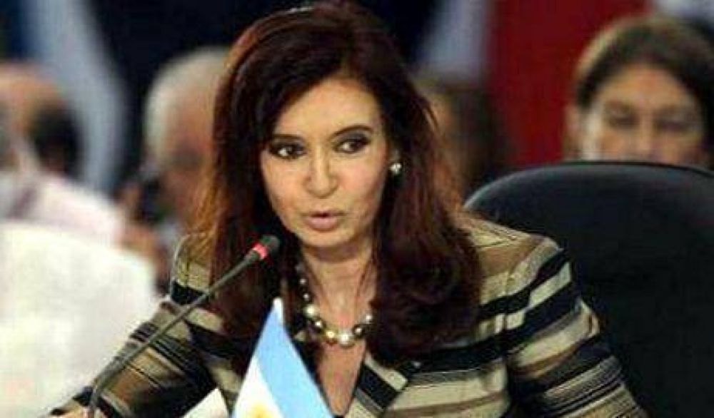 Cristina inaugura, v�a teleconferencia, la primera escuela construida por cooperativistas 