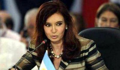 Cristina inaugura, v�a teleconferencia, la primera escuela construida por cooperativistas 