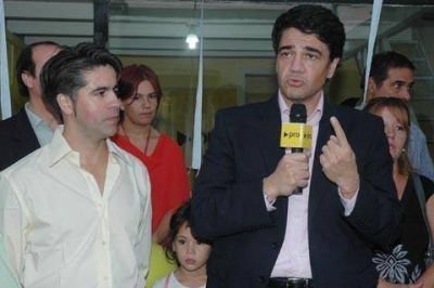 El Pro Luj�n inaugur� su nuevo local