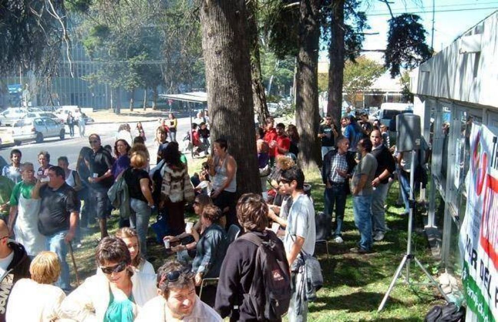 Con un 95% de adhesi�n, trabajadores universitarios vivieron otra jornada de paro