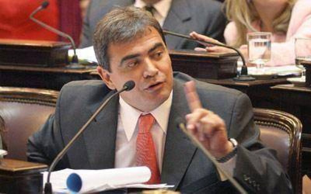 El esc�ndalo en Chubut desat� acalorado cruce en el Senado