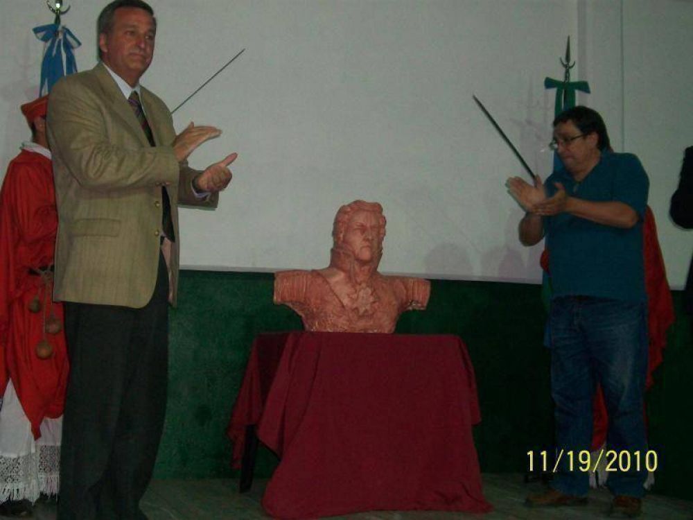 SMATA RECUERDA AL �BRIGADIER GRAL. DON JUAN MANUEL DE ROSAS� EN EL D�A DE SU NACIMIENTO.