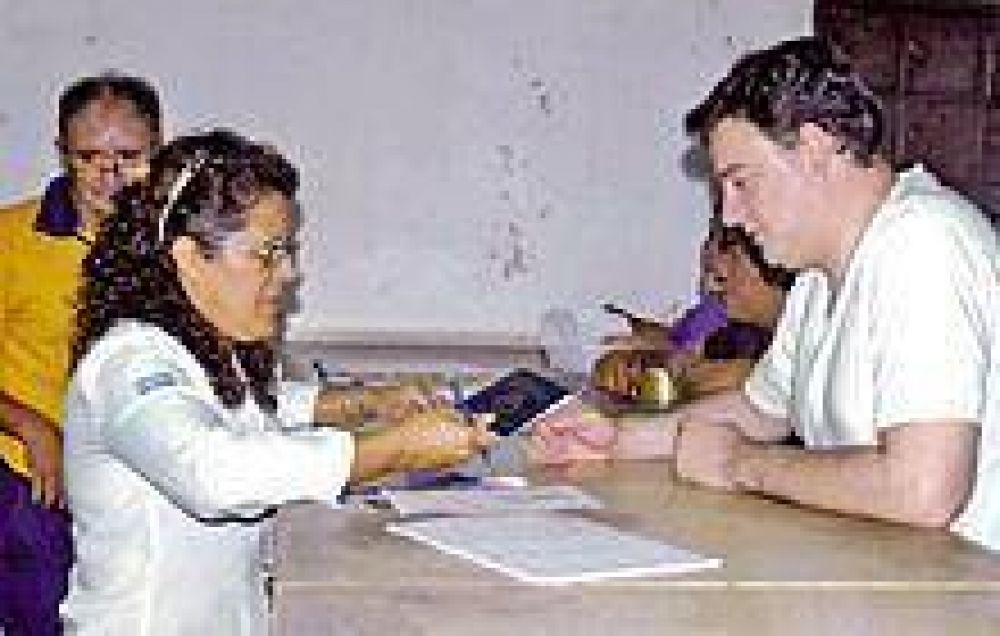 Llegaron los primeros 20 pasaportes digitales tramitados en toda la provincia 