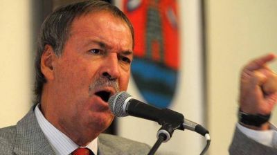 Schiaretti opt� por el 7 de agosto y Giacomino a�n duda