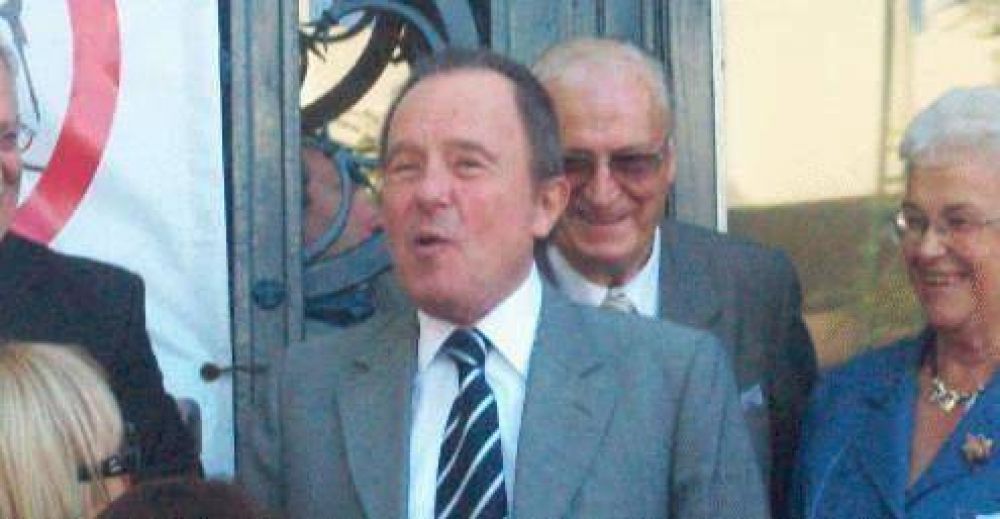 Enrique Garc�a: �Ricardo Alfons�n esta aprendiendo, hay que darle un tiempo�