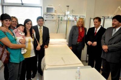 Collia inaugur� salas de terapia intensiva y oncolog�a en el Hospital de Campana