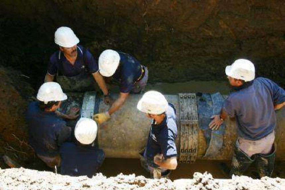Obras Sanitarias logr� reparar el ca�o roto y Mario Dell� Olio afirm� que �Son hechos que no deber�an producirse�