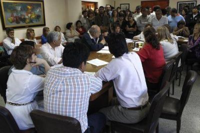 Cuarto intermedio y el martes se analizar� reprogramaci�n de actividades