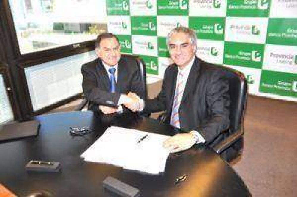Pereyra firm� un leasing por 4 millones de pesos para la planta de concreto asf�ltico 