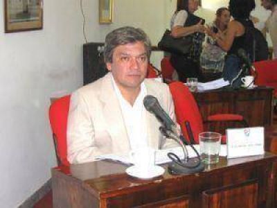 Estupi��n quiere revisar las cuentas del HCD