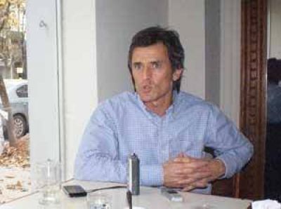 'Son unos chantas y yo no les vender�a ni un poroto de soja' 