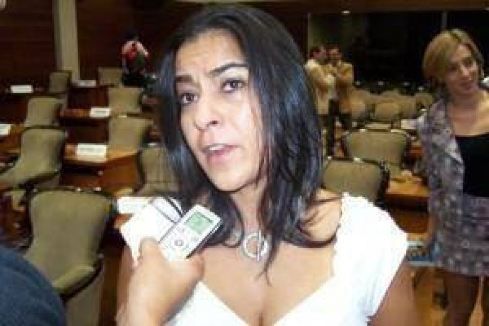Carolina Mois�s opin� sobre el discurso de Barrionuevo