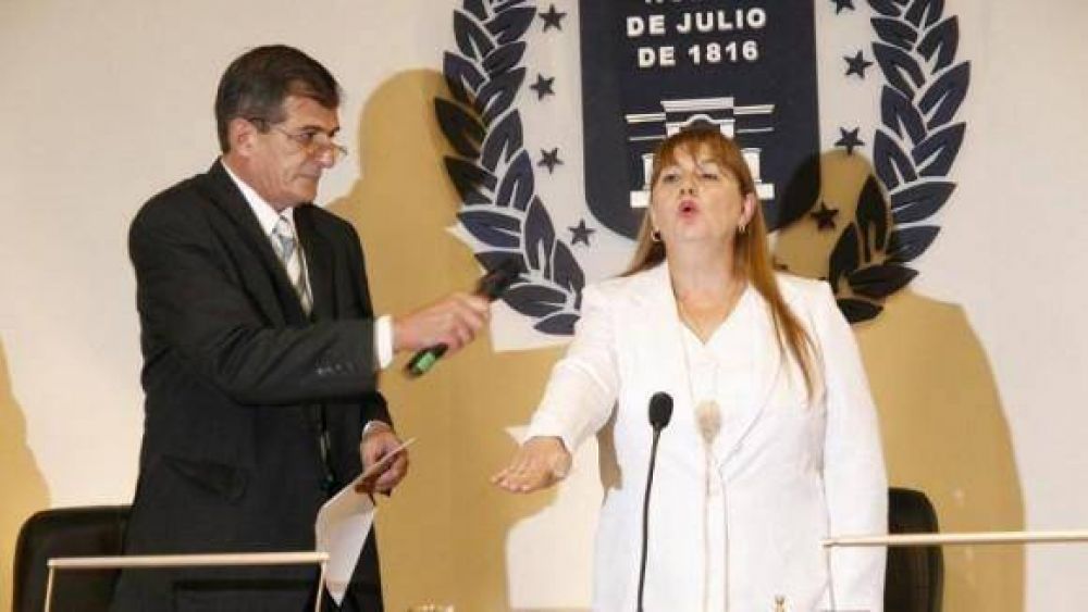 Asumi� Rosa Augier de Rojas en el Concejo Deliberante
