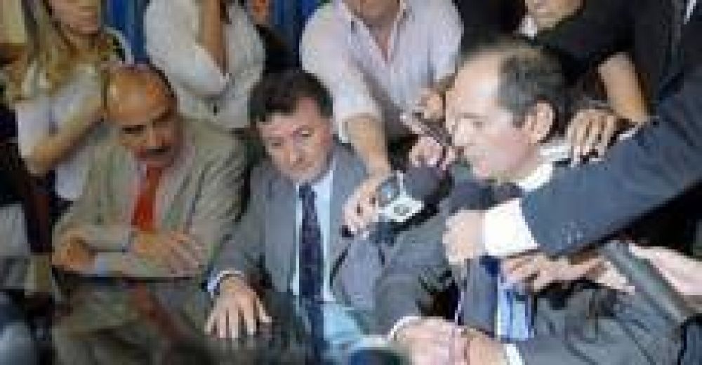 Abren los comercios y controlar�n que los empresarios paguen la jornada doble 