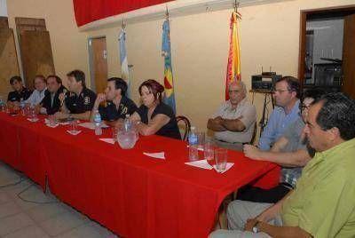  Airado reclamo de prevenci�n de los vecinos a las autoridades policiales 