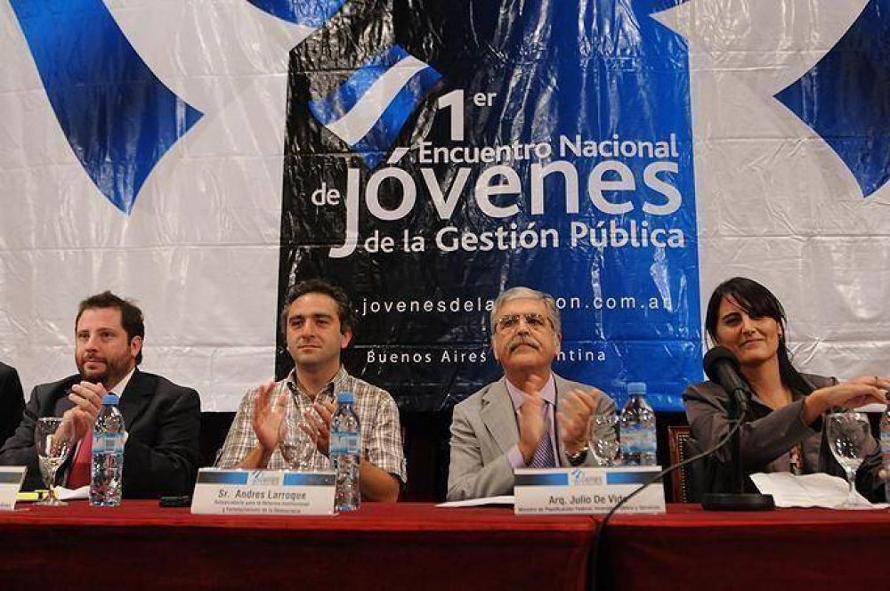 El ministro de Planificaci�n afirm� que "no va a haber ning�n ajuste de tarifas"