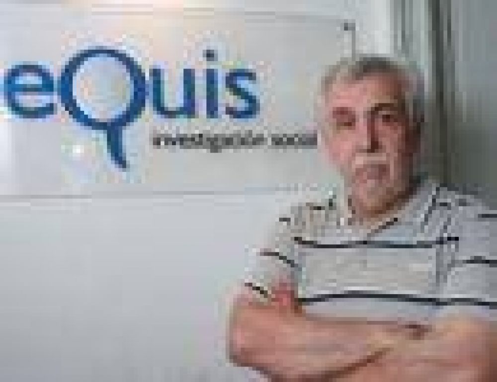 Artemio L�pez sali� con los tapones de punta contra Filmus