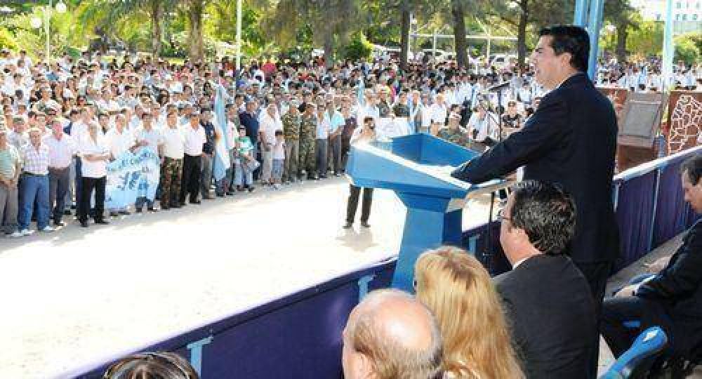 "Las Malvinas son para nosotros causa nacional" afirm� el Gobernador