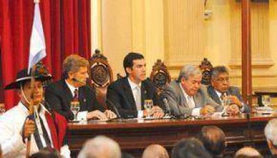 Urtubey realiz� en la Legislatura un balance y promesas a futuro