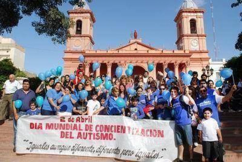 Familiares y ni�os con autismo luchan por la toma de conciencia