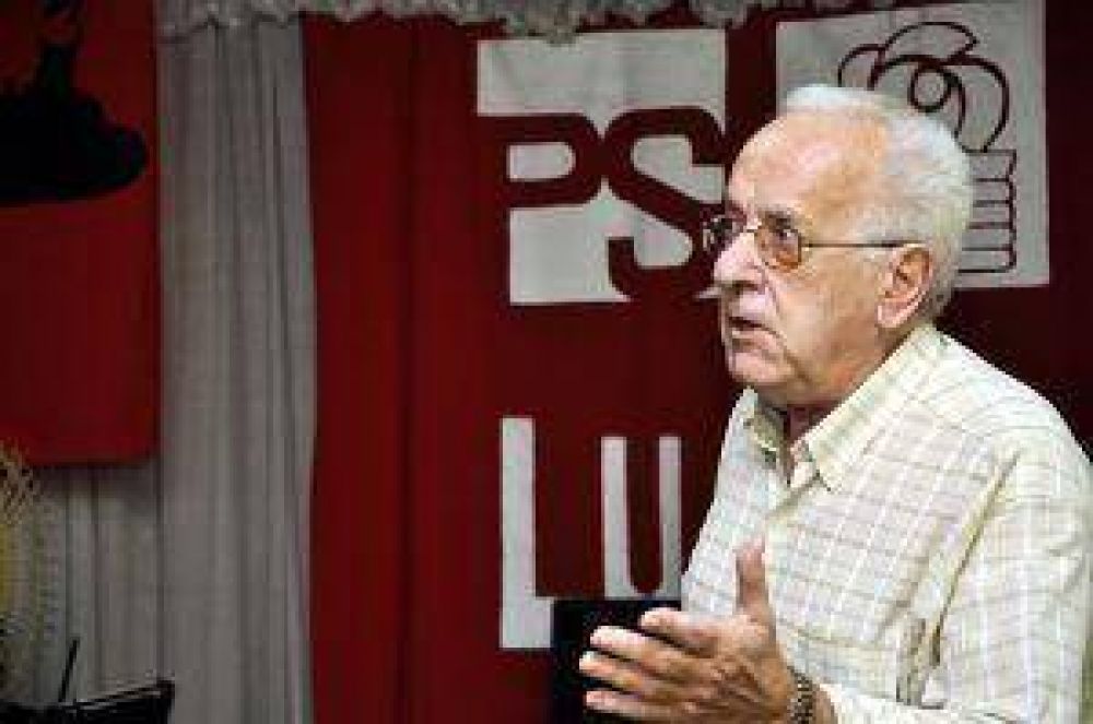 Arrigui: "Estamos viviendo una democracia virtual" 