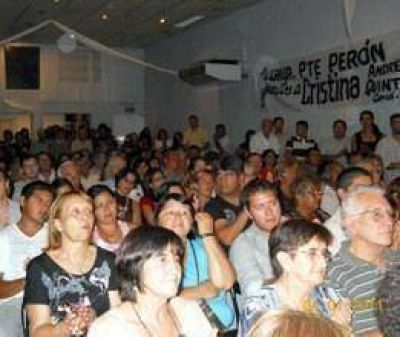 Quinteros present� su precandidatura 