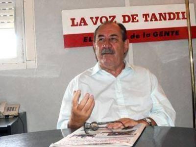 "Las fricciones con Moyano pondr�n al Gobierno en apriete", dijo Mouiller�n