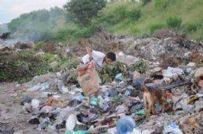 Un tucumano produce 800 gr de basura por d�a