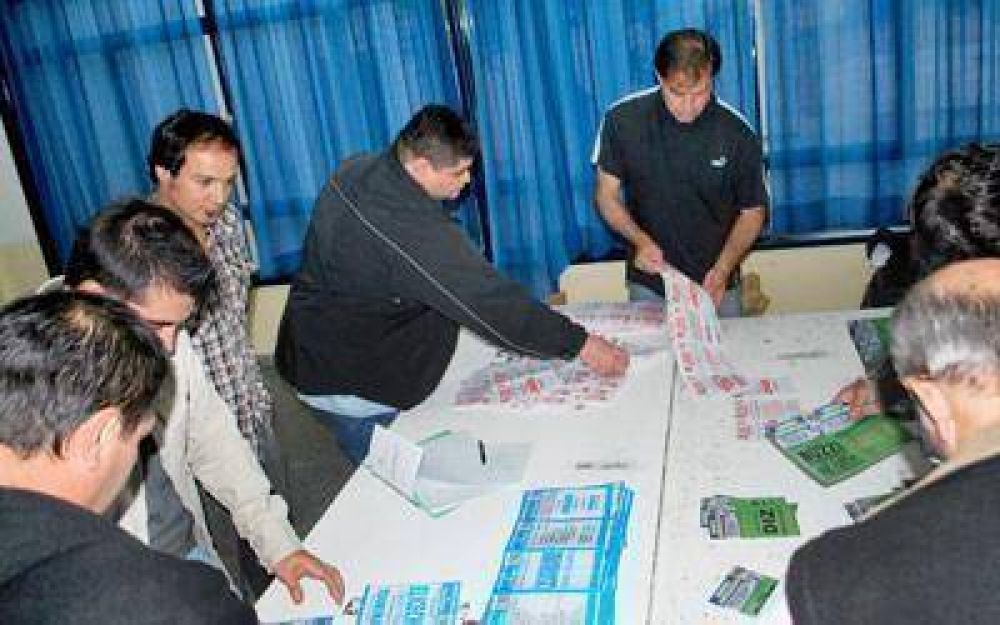 En Comodoro, el voto electr�nico debi� haberse implementado en las elecciones de 2007