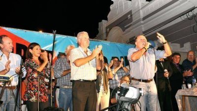 Encuestadora dice Busti gana por 8 puntos en Gualeguaych�