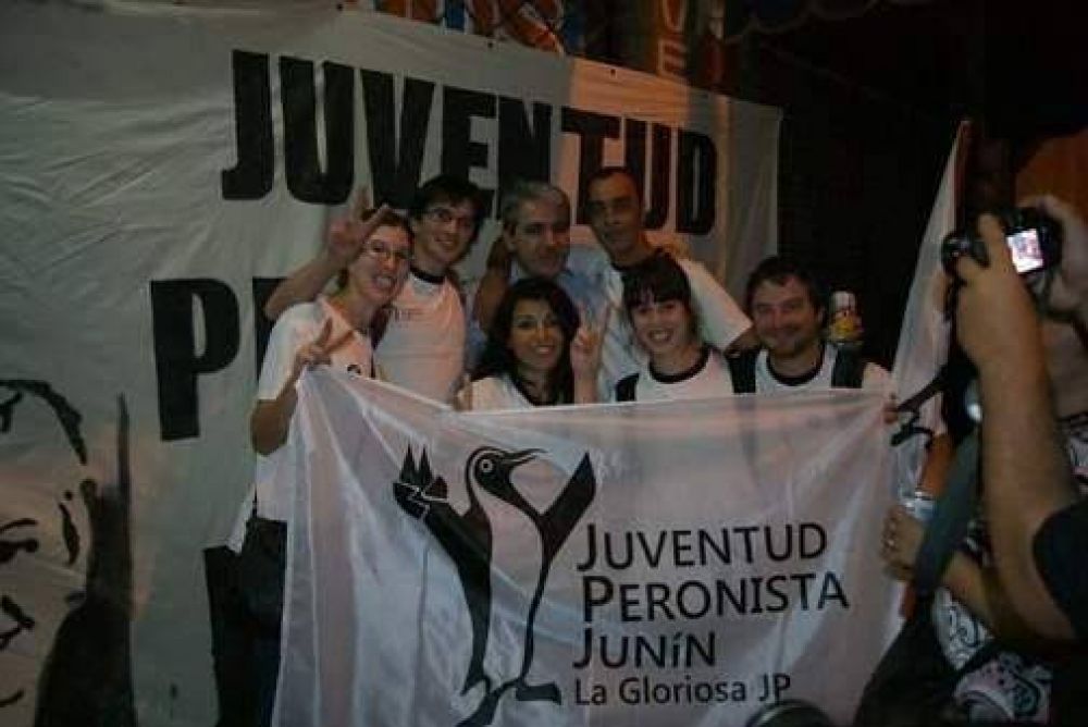 La Juventud Peronista de Jun�n se reuni� con An�bal Fern�ndez 